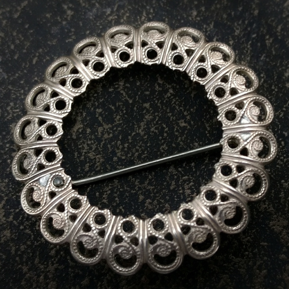 Vintage Sterling Silver Filigree Eternity Circle Brooch